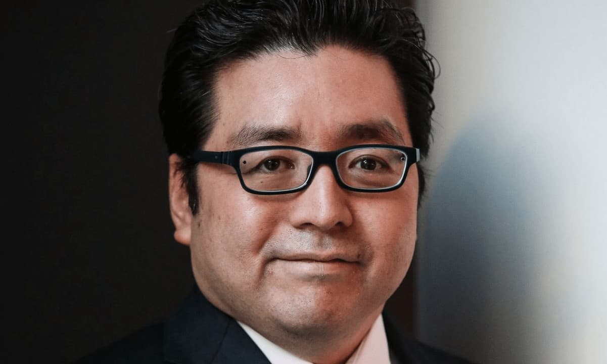 Tom Lee Says Buy in a Risk Off Environment